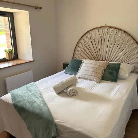 Ferienhaus Les Belles Pierres, Longere De Charme Et Authentique Vue Campagne, 3 Min Puy Dufou